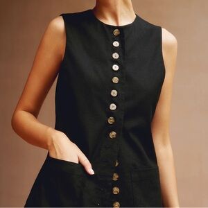 Commense Black Sleeveless Vest
